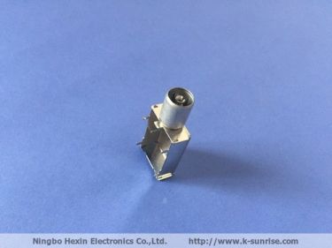 IEC female connector with shield cans
